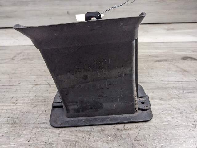 11-16 OEM BMW F10 F07 F06 F12 F01 Front Left Driver Engine Air Duct Channel