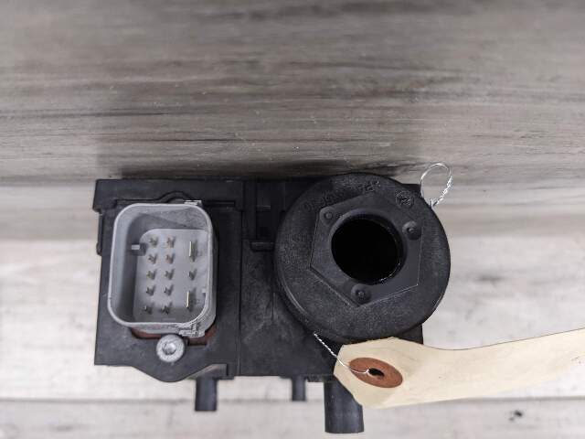 14-19 OEM BMW F15 F16 F85 F86 X5 X6 Emergency Parking Brake Actuator Unit Motor