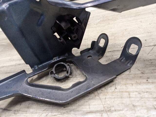 12-18 OEM BMW F06 F13 F12 M6 Front Right Fender Wing Holder Brackets Set of 3