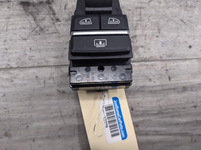 10-18 BMW F01 F02 F06 F07 Rear Window Regulator Sun Shade Control Switch