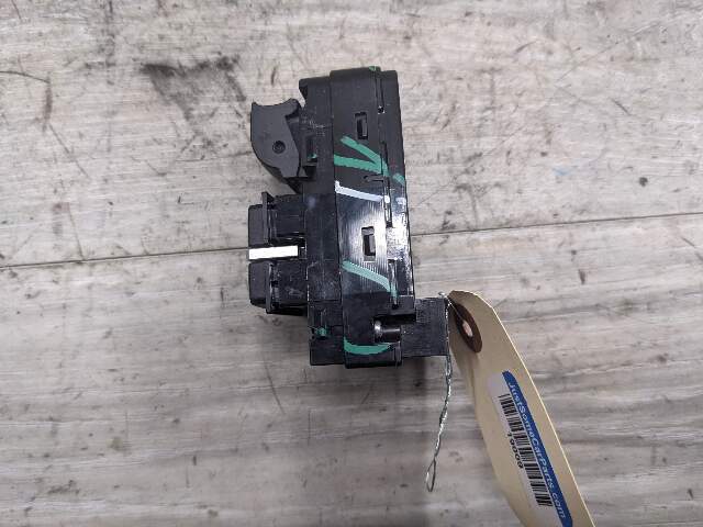10-18 BMW F01 F02 F06 F07 Rear Window Regulator Sun Shade Control Switch