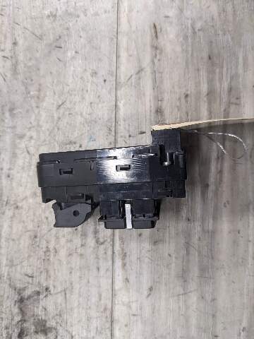 10-18 BMW F01 F02 F06 F07 Rear Window Regulator Sun Shade Control Switch