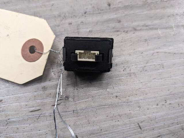 OEM BMW F22 F23 F30 F32 F33 F36 F80 F82 F83 F87 Steering Wheel Heating Button