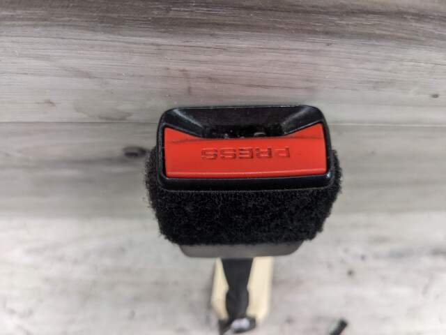 OEM BMW F15 F16 F85 F86 X5 X6 Front Left Driver Right Passenger Seat Belt Buckle