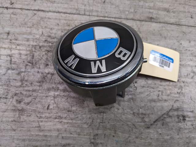 12-18 OEM BMW F13 F12 F06 M6 640i 650i Trunk Lid Emblem Button Ring with RVC