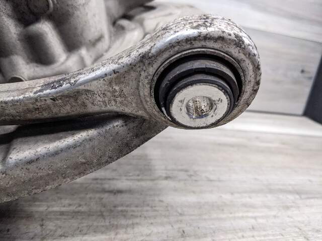 OEM BMW F85 F86 F15 F16 X5 X6 Rear Right Side Spindle Hub Carrier Knuckle