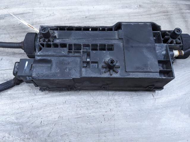 14-19 OEM BMW F15 F16 F85 F86 X5 X6 Emergency Parking Brake Actuator Unit Motor