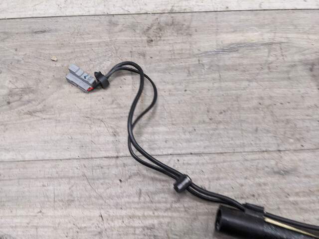 06-13 OEM BMW E82 E84 E89 E90 E92 Front Left Driver Seat Belt Buckle Tensioner