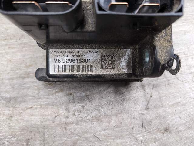 12-19 OEM BMW F22 F30 F32 F33 F36 F80 F82 F83 External Ignition Base Distributor