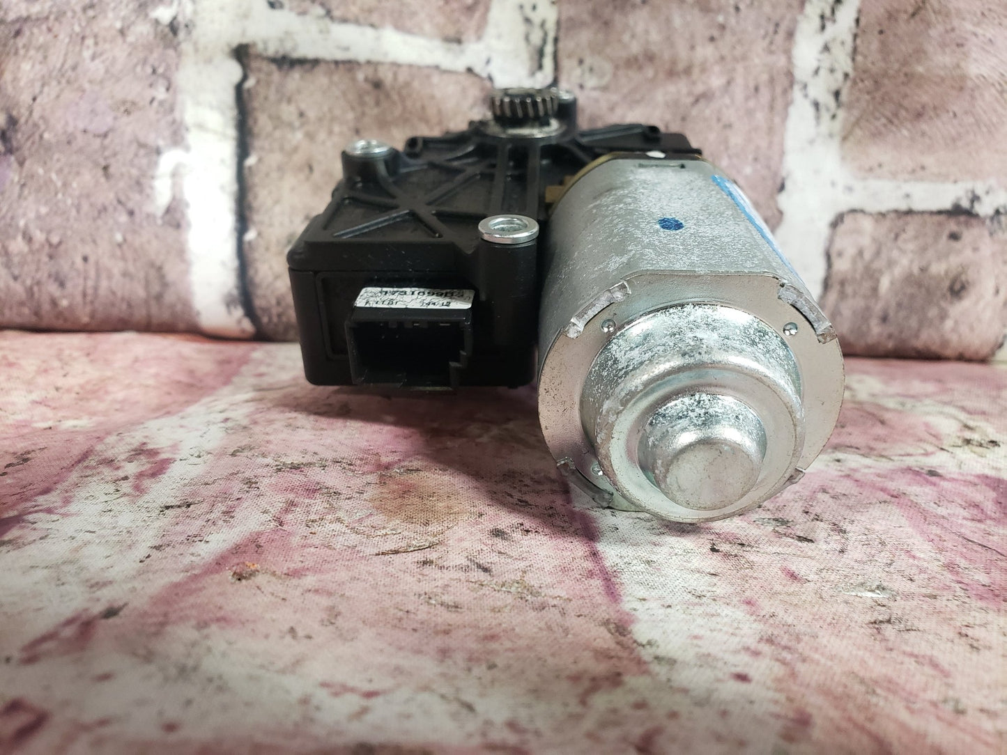 BMW 13-16 F30 FRONT UPPER SUNROOF MOON ROOF POWER MOTOR Pre LCI