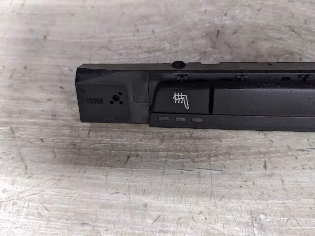 07-13 OEM BMW E81 E82 E92 E93 335 M3 Center Console Heated Seat Switch Panel