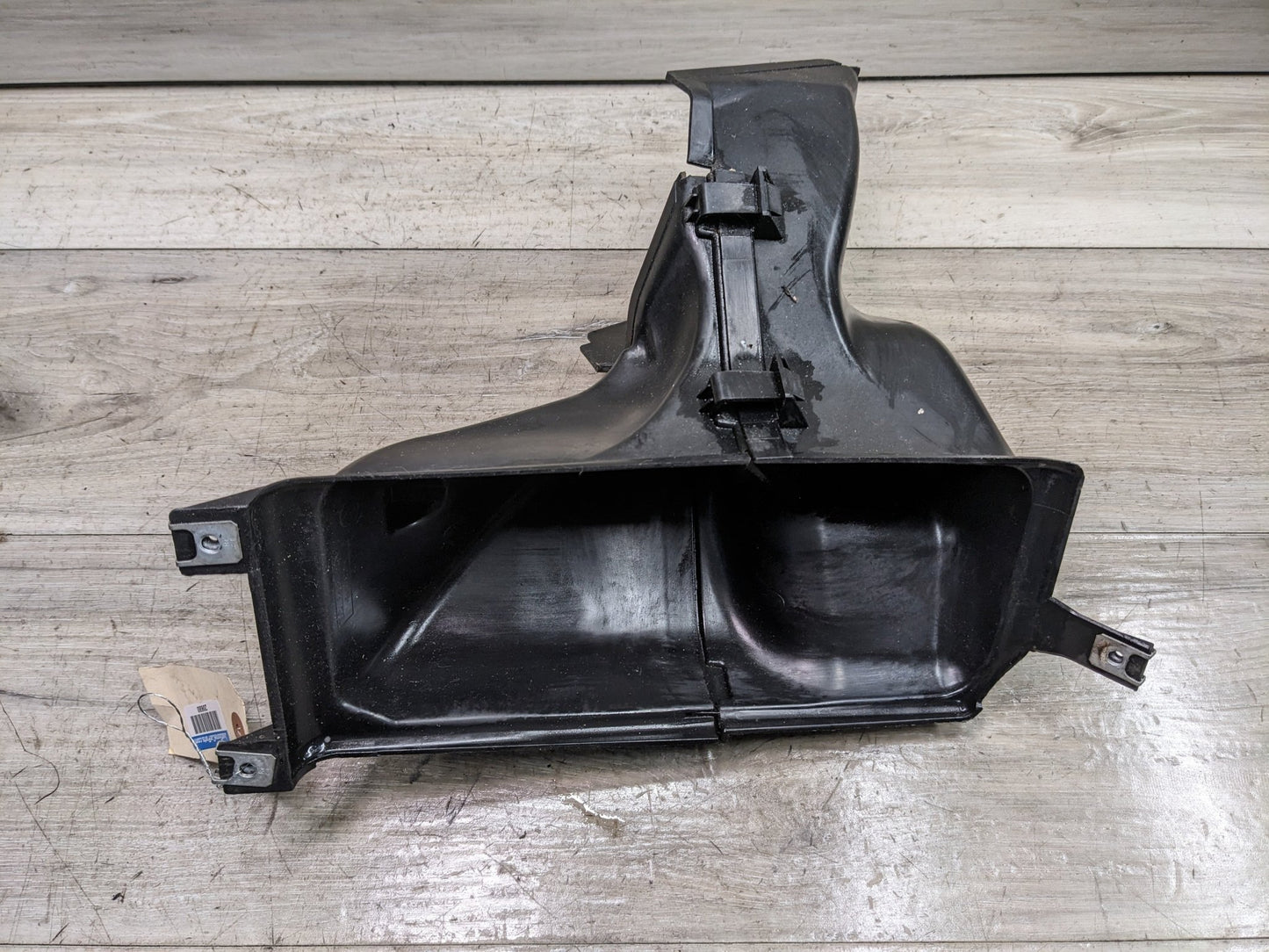 07-10 OEM BMW E92 E93 335 Front Passeneger Right Cooing Air Duct Brake Vent