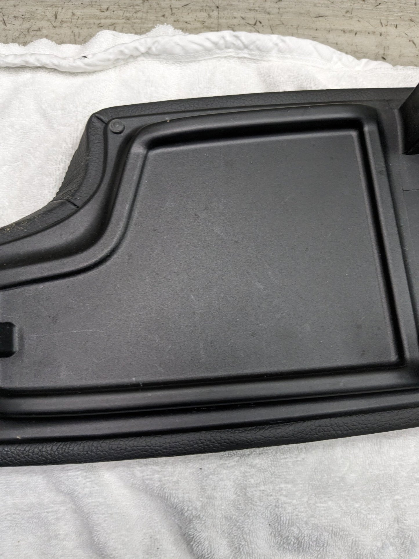 12-18 OEM BMW F30 F32 F80 F82 M3 440 Center Armrest Tray Console Leather Black