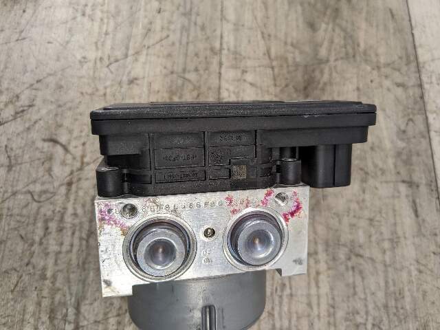 13-18 OEM BMW F20 F22 F23 F30 ABS Ant Lock Brake Pump Control Module Unit