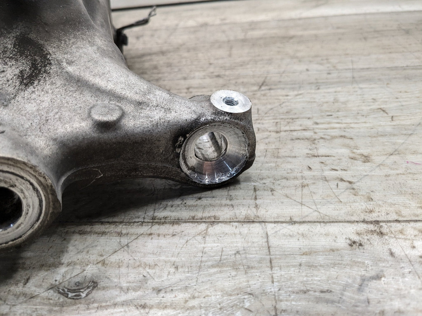 16-19 OEM BMW G11 G12 740 750 RWD Front Right Passenger Spindle Knuckle Bearing