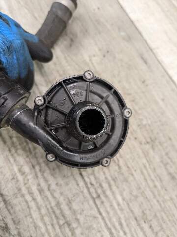 16-24 OEM BMW F90 G11 G12 G30 M5 Engine Electric Auxiliary Water Coolant Pump