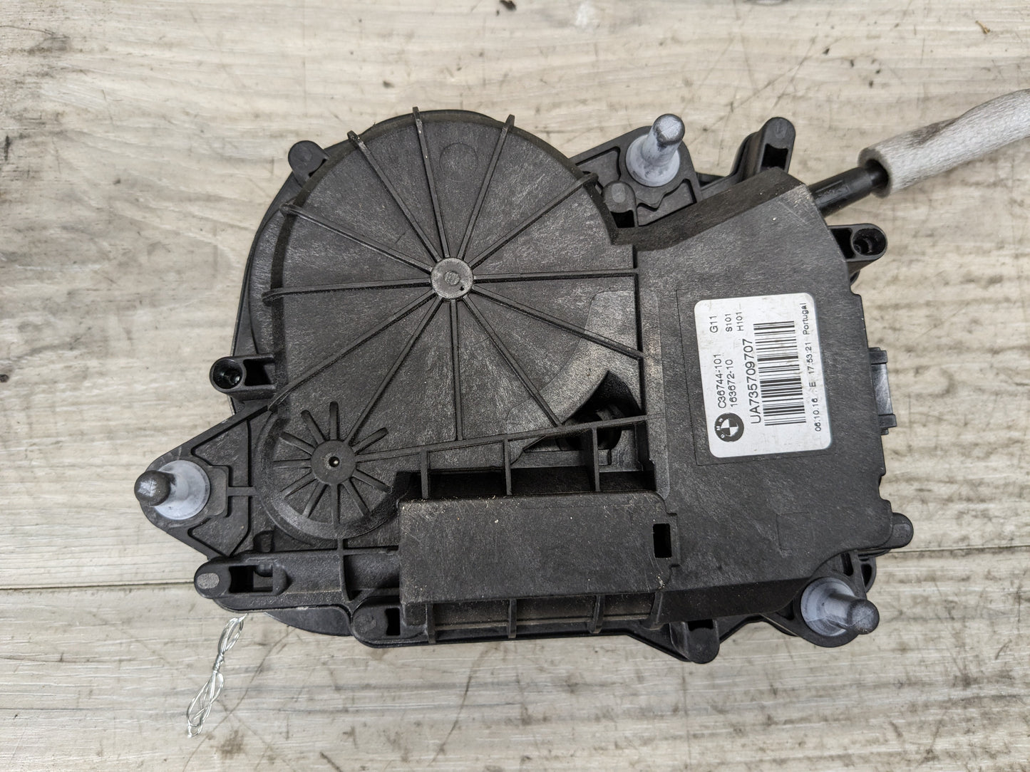 16-19 OEM BMW G12 G11 740 750 Trunk Lid Power Lock Drive