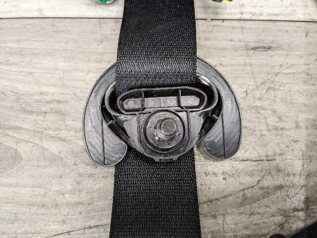 OEM BMW F15 F16 F85 F86 X5 X6 Front Right Seat Belt Seatbelt Retractor