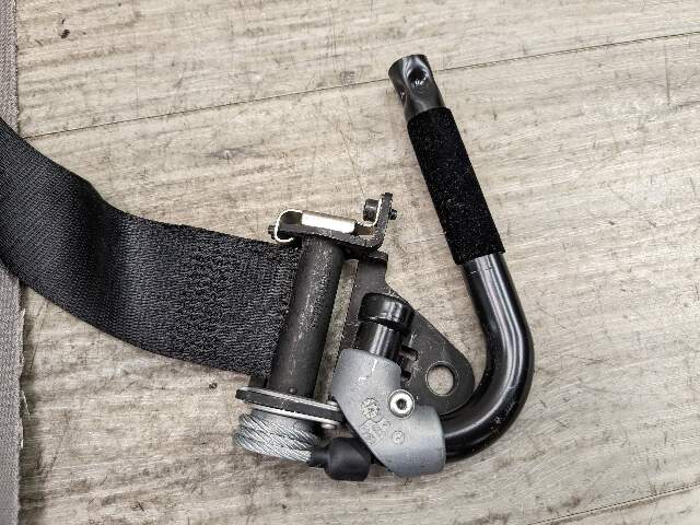 OEM BMW F15 F16 F85 F86 X5 X6 Front Right Seat Belt Seatbelt Retractor