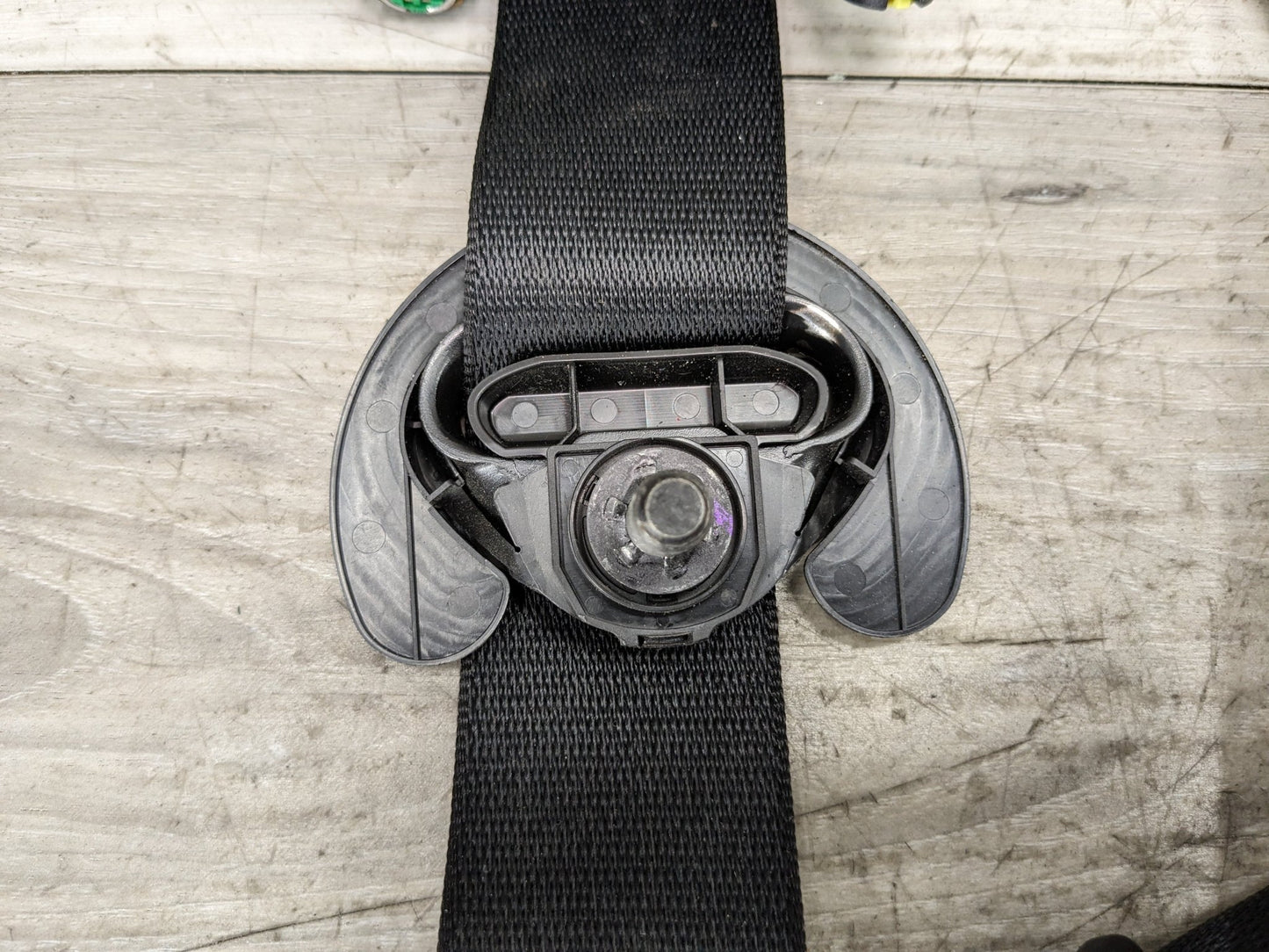 OEM BMW F15 F16 F85 F86 X5 X6 Front Right Seat Belt Seatbelt Retractor