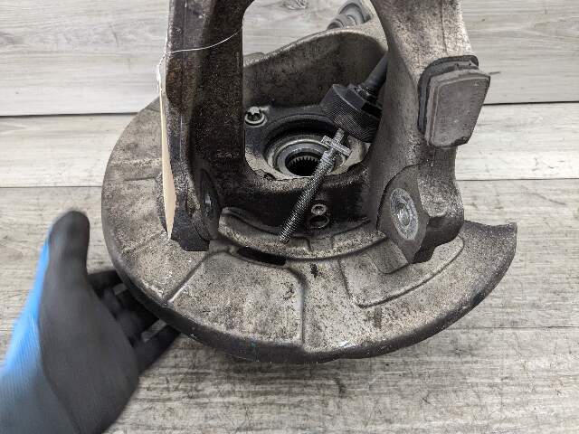 OEM BMW E70 F15 F16 F85 F86 X5 X6 Rear Left Driver Spindle Hub Carrier Knuckle