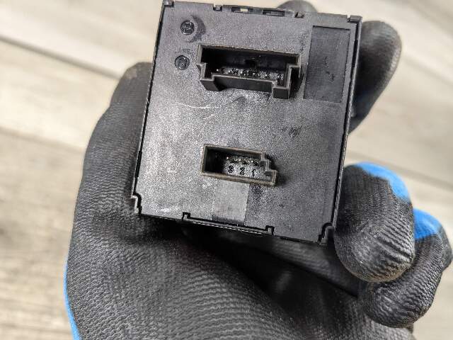 04-13 OEM BMW E90 E92 E93 Center Door Lock Hazard Warning Flasher Control Switch