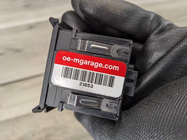 04-13 OEM BMW E90 E92 E93 Center Door Lock Hazard Warning Flasher Control Switch