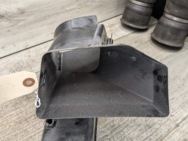14-18 OEM BMW F85 F86 X5M X6M M SPORT Left Driver Radiator Air Duct Vent*