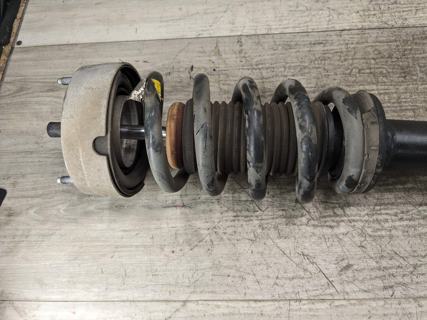 OEM BMW F15 F16 X5 X6 35iX 35dX FRONT Left Driver Strut Shock Absorber Spring