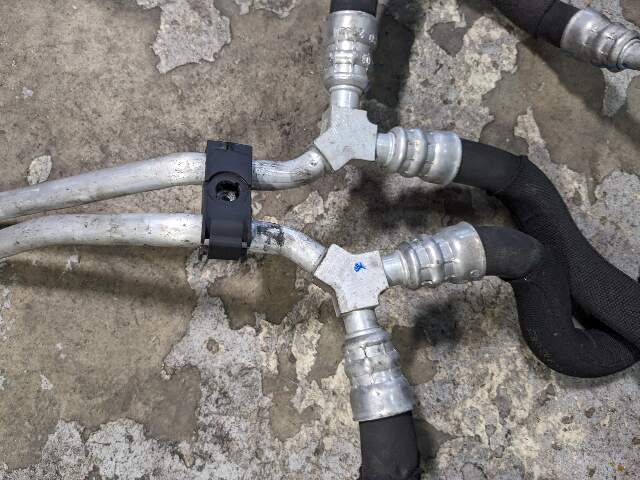 OEM BMW F85 F86 X5M X6M Transmission Oil Cooler Inlet Outlet Flow Return Lines