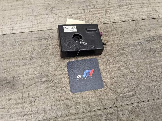 OEM BMW F30 F32 F33 F36 Radio Amplifier Back Up Antenna Control Module Unit