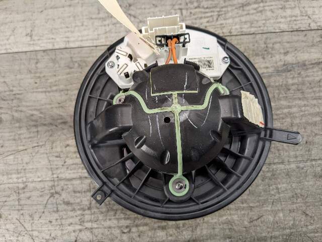 11-17 OEM BMW F25 X3 AC Heater Box Blower Motor Unit Assembly Fan