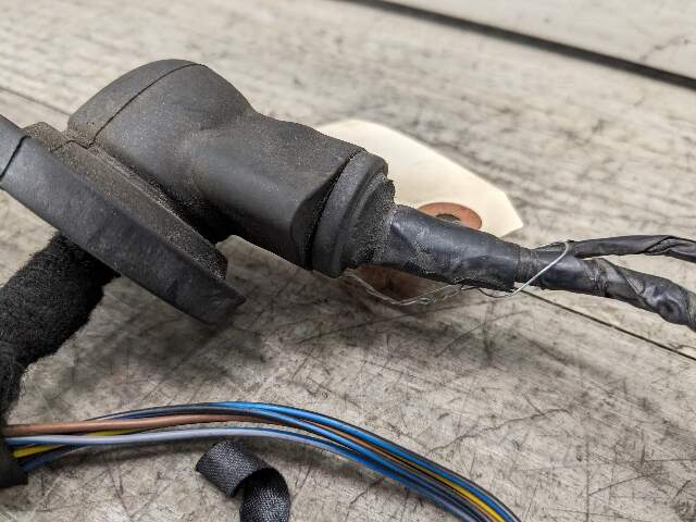 OEM BMW E90 E92 E93 335 M3 Rear Parking Distance Harness Wires PDC Blue 381