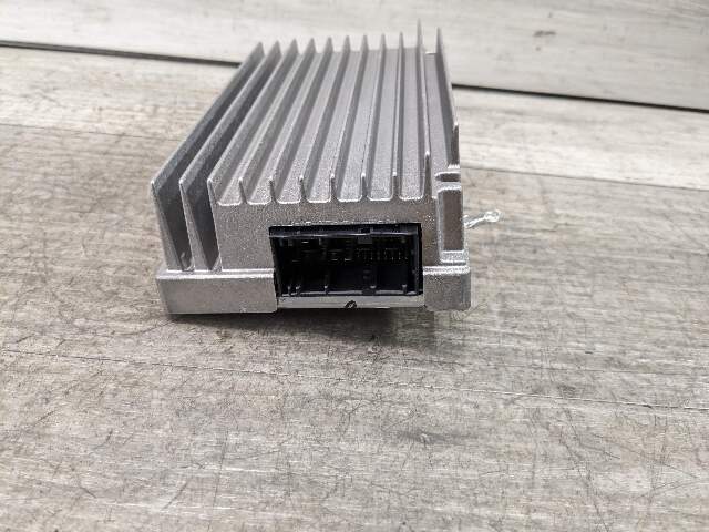 OEM BMW F25 X3 28iX 35iX Hi-Fi HiFi Stereo Audio Amplifier Amp
