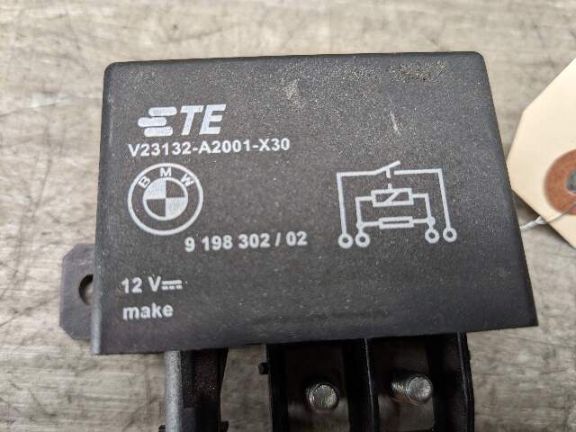 OEM BMW F10 F13 F02 F30 F32 F06 F80 F82 M3 M4 M6 Cooling Fan Relay Control 130A
