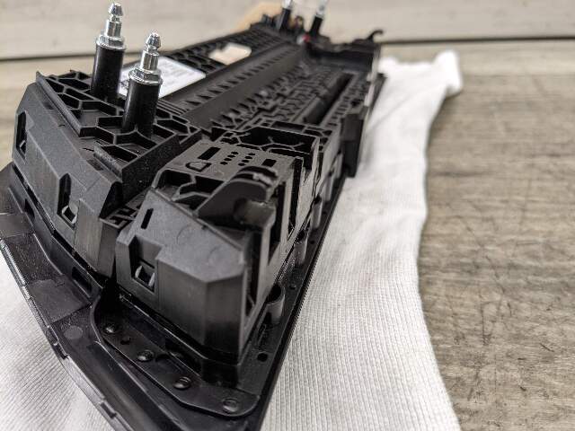 17-20 OEM BMW F90 M5 G30 AC Switch Heater Control Panel Radio Media Buttons