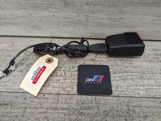 OEM BMW F90 G11 G12 G30 530 540 M550 750 M5 Front Left or Right Seatbelt Buckle