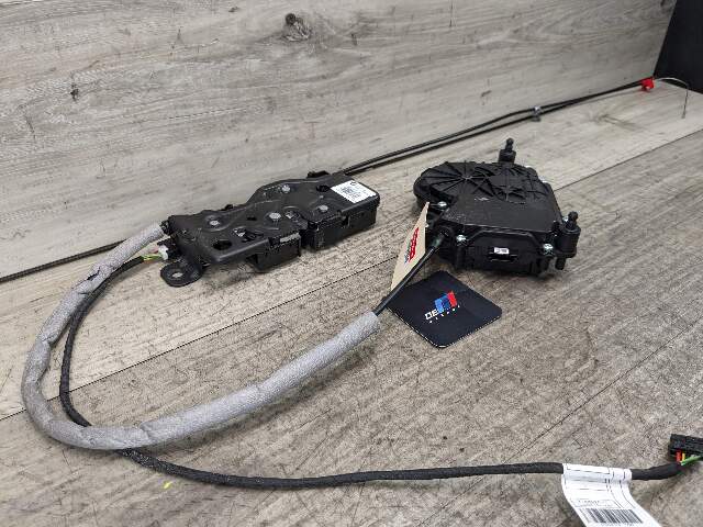 18-21 OEM BMW G30 M550 F90 M5 Trunk Lid Actuator Latch Lock System Assembly