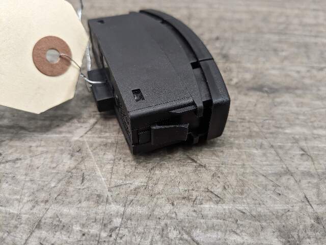 08-13 OEM BMW E82 E88 Middle Center Dash AC Heater Air Vent Hazard Light