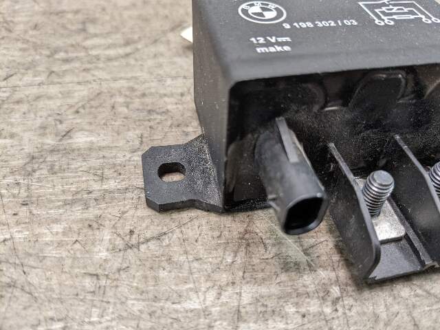 OEM BMW F10 F13 F02 F30 F32 F06 F80 F85 M3 M4 M6 Cooling Fan Relay Control 130A