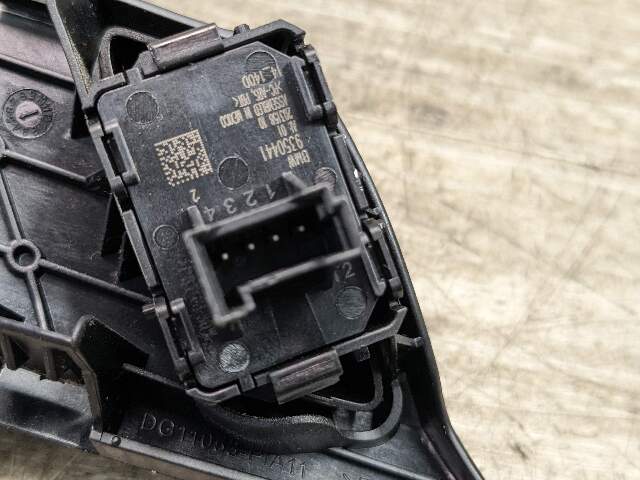 14-18 OEM BMW F15 X5 F85 Front Left Driver Side Door Panel Lock Switch Control