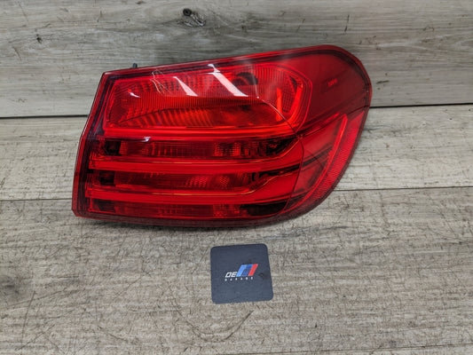 14-17 OEM BMW F32 F33 F36 F82 F83 M4 Rear Right Passenger Side Outer Tail Light