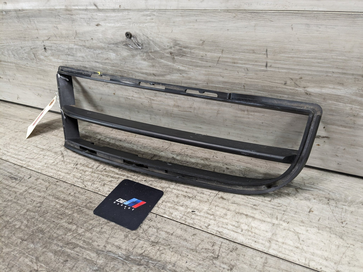 OEM BMW E82 E88 128 135 M SPORT Front Bumper Right Passenger Air Intake Grille*