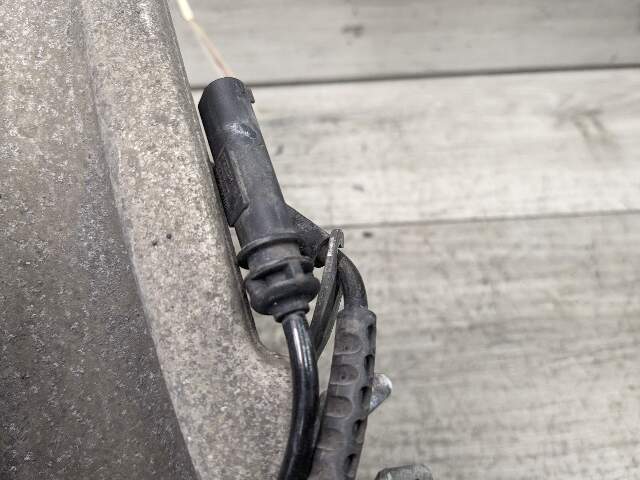 OEM BMW F10 M5 F06 F12 F13 M6 Front Driver Hub Spindle Carrier Knuckle