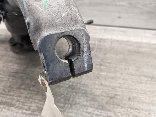 OEM BMW F10 M5 F06 F12 F13 M6 Front Driver Hub Spindle Carrier Knuckle