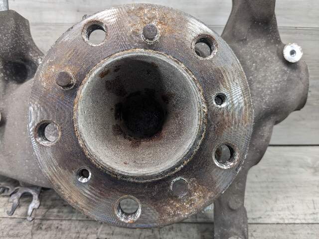 OEM BMW F10 M5 F06 F12 F13 M6 Front Driver Hub Spindle Carrier Knuckle