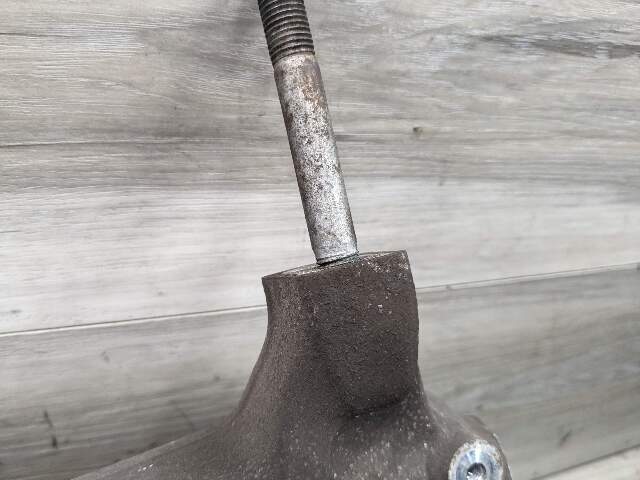 OEM BMW F10 M5 F06 F12 F13 M6 Front Driver Hub Spindle Carrier Knuckle