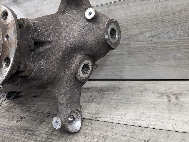 OEM BMW F10 M5 F06 F12 F13 M6 Front Driver Hub Spindle Carrier Knuckle