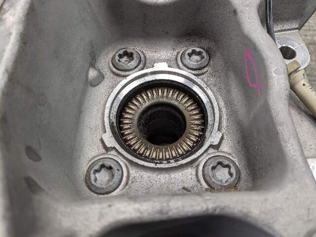 17-23 OEM BMW G30 530 540 M5550 REAR Left Drive Side Hub Knuckle Bearing Carrier