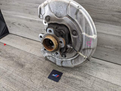 17-23 OEM BMW G30 530 540 M5550 REAR Right Passenger Hub Knuckle Bearing Carrier